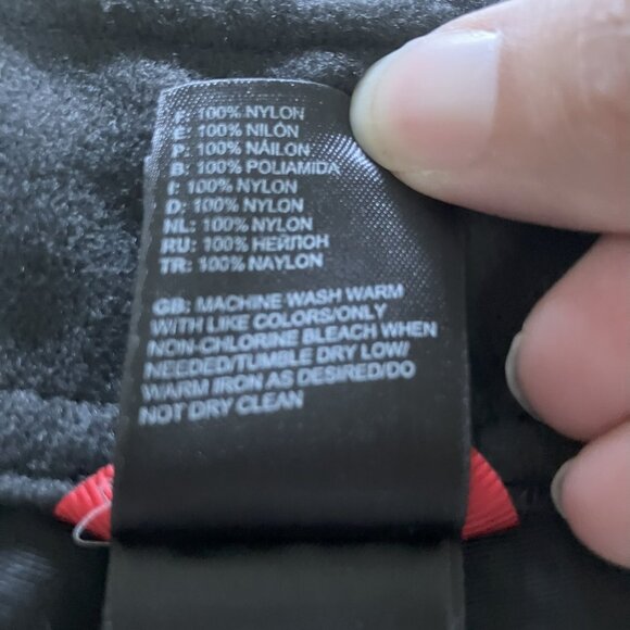 The North Face Women's Black Cargo Shorts - Picture 8 of 8